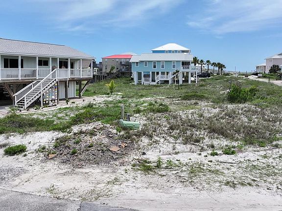 2nd image of 17 & 18 White Sands Dr