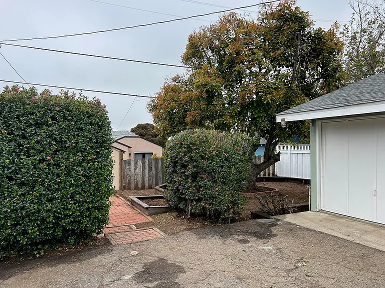 647 Fresno Ave — Photo 36