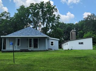 3707 6th Rd, Oxford, WI 53952