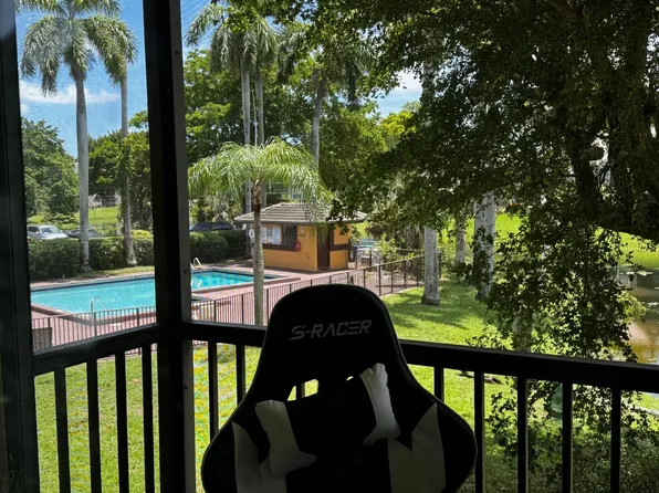 9044 NW 28th Drive #3-205, Coral Springs, FL 33065