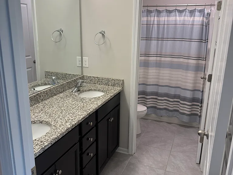 3931 Lake Breeze Dr — Photo 22