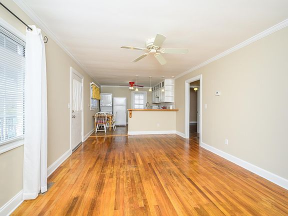5th image of 304 Pisgah Dr