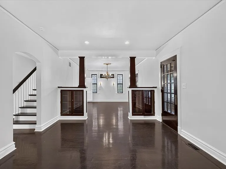 7325 Sutherland Ave — Photo 6