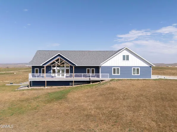 2471 Spaniel Rd, Mandan, ND 58554