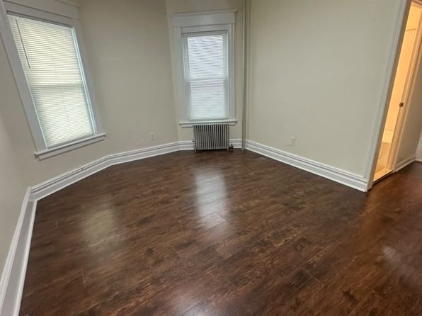 7 Jones Pl #1S