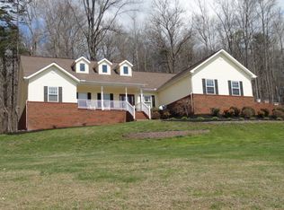 143 Luke Leinart Ln, Rocky Top, TN 37769
