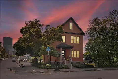 45 University Ave #UP — Photo 14