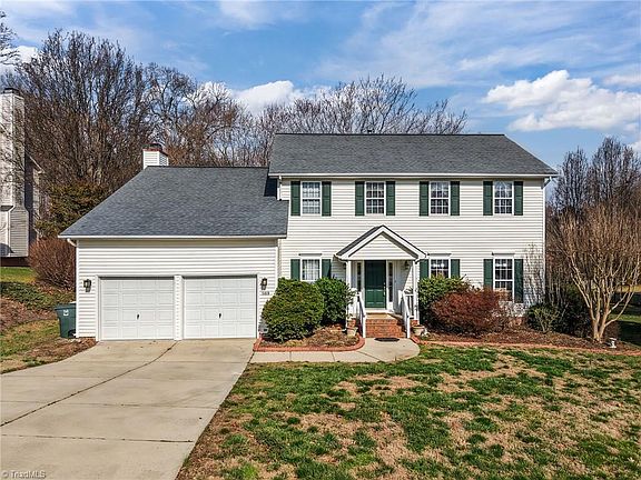 2nd image of 3019 Grasmere Dr