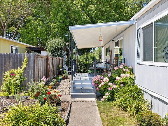 2nd image of 3700 Bellinger Ln Space 7