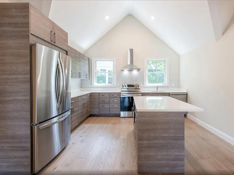 36 Pratt St #3 — Photo 2