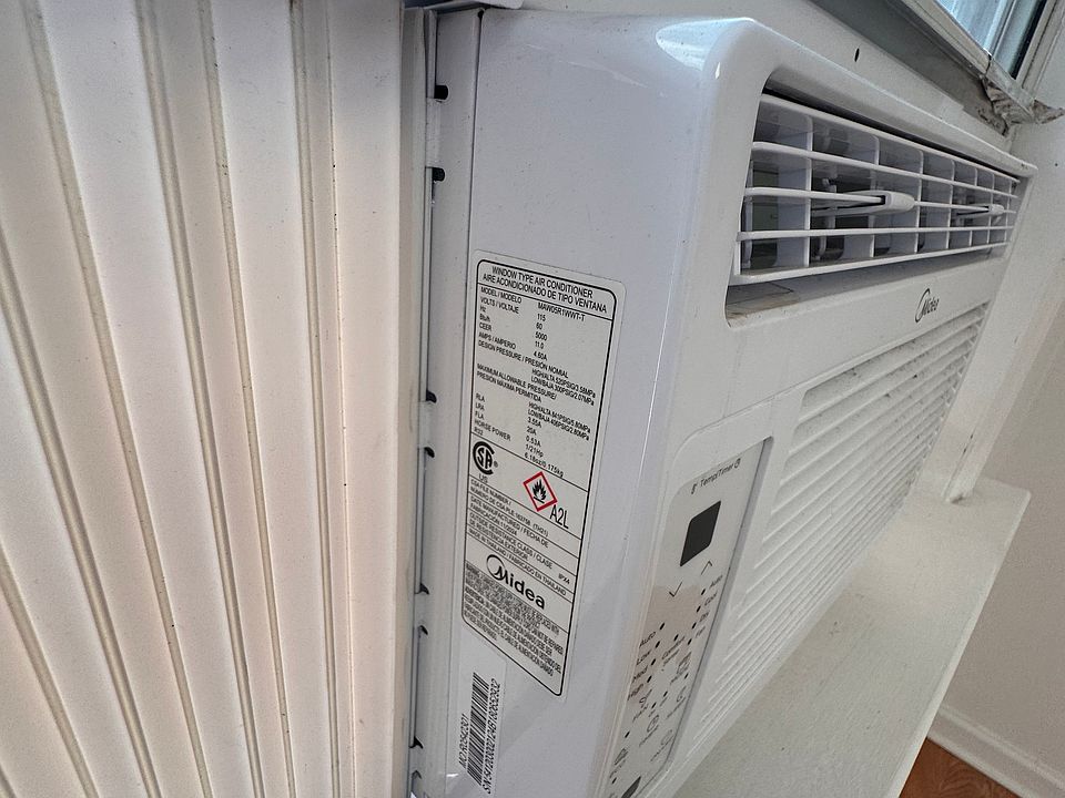Window Aircon provided.