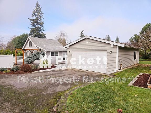 2nd image of 9062 Tracyton Blvd NW