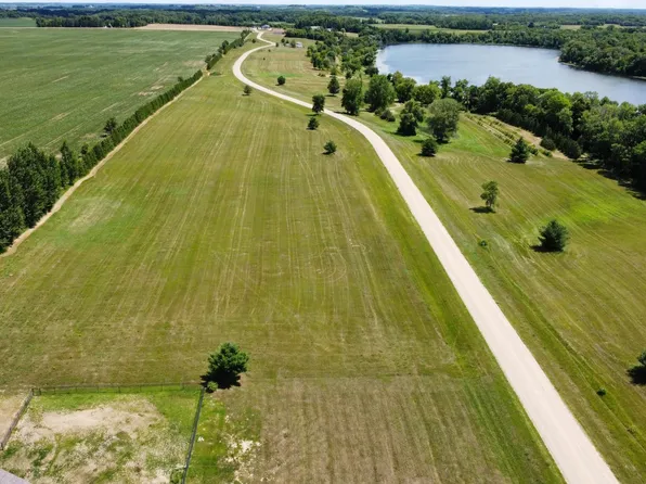 4 343rd St, Watkins, MN 55389