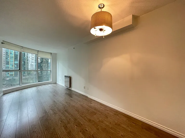 588 Broughton St #1208 — Photo 2