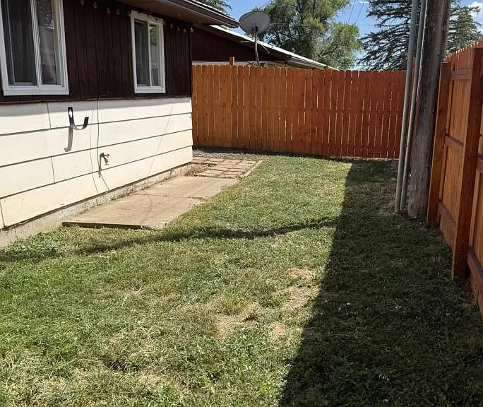 490 SE Kohler Ct — Photo 7