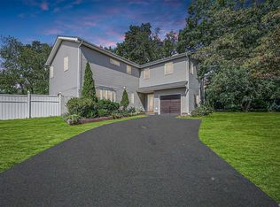 177 Browns Rd, Nesconset, NY 11767