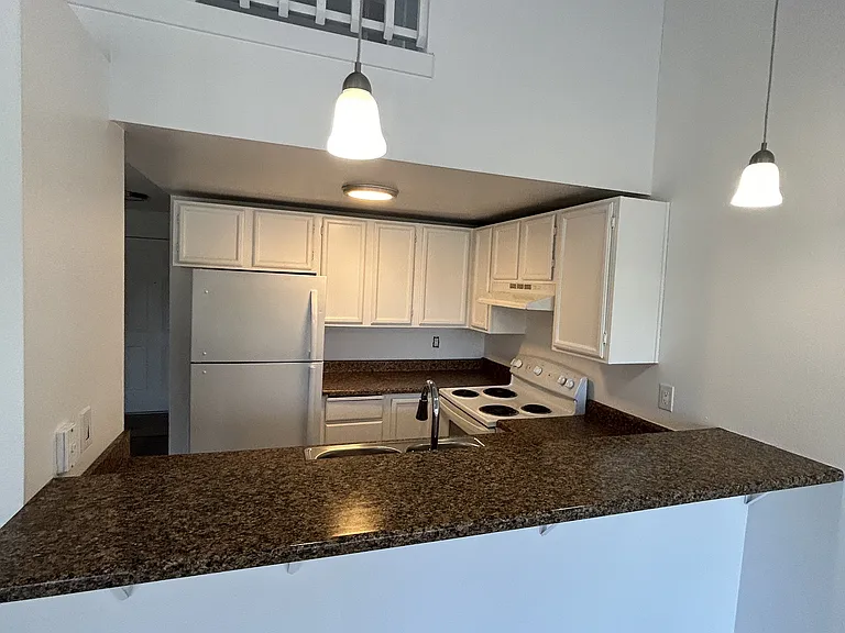 Lake Chalet — Photo 25