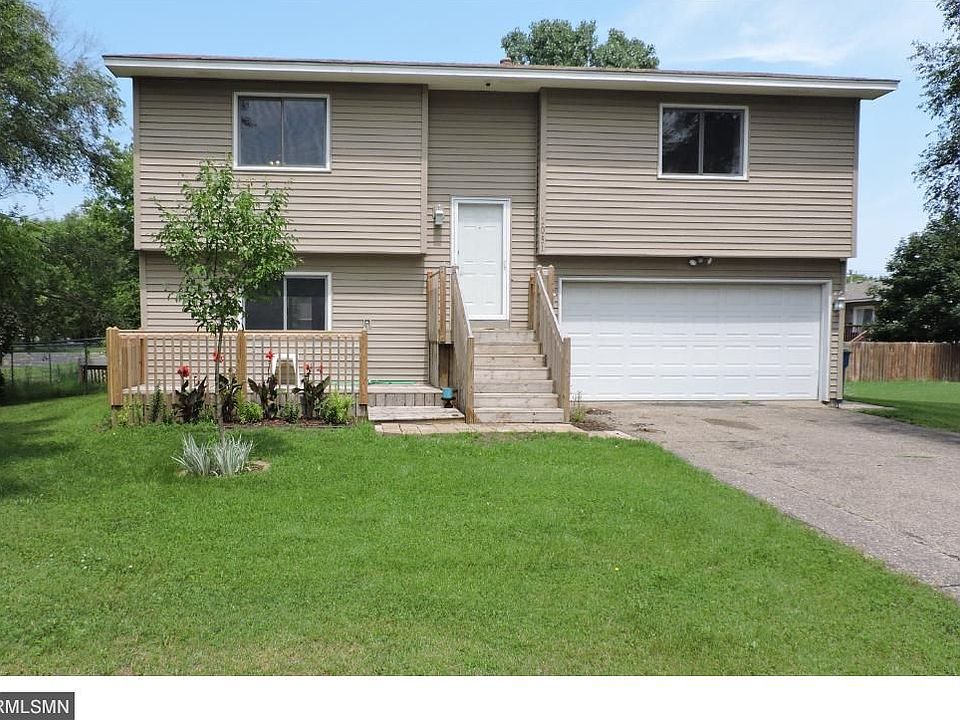 1st image of 1051 Lincoln St
