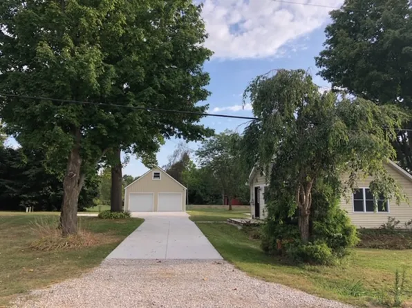 2603 Holt Rd, Mason, MI 48854