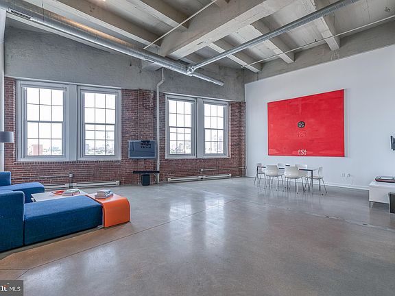 2nd image of 1101 Washington Ave Penthouse 4