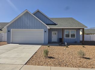 2901 W Eagle Dr, Thatcher, AZ 85552