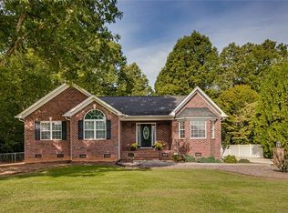 1452 Min Lee Dr, Asheboro, NC 27205