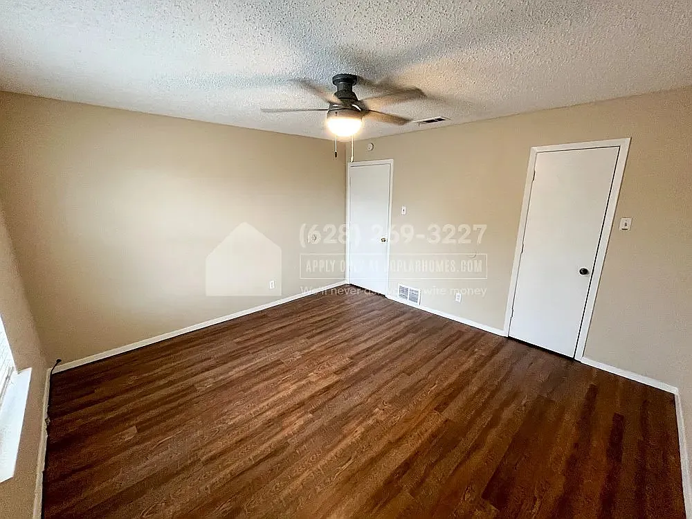 Building Photo - 3024 Tudor Ln #201-B