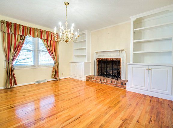 3rd image of 259 Rolling Hills Dr