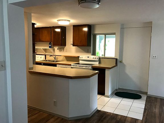 2nd image of 1208 151st Ave SE Floor 1