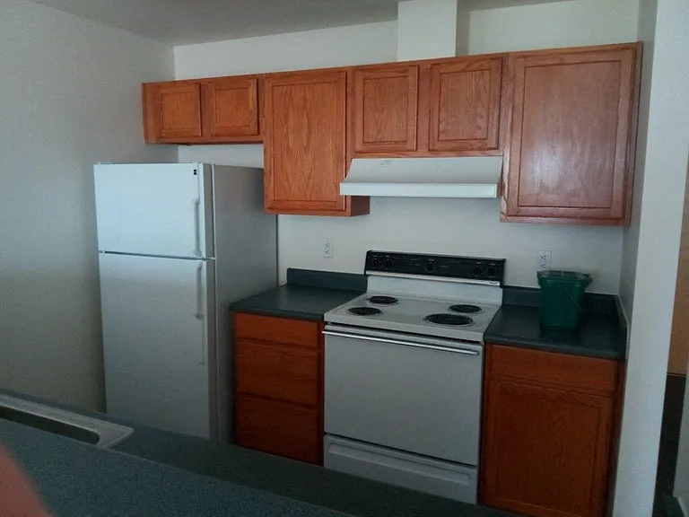 1641 Bellevue Ave — Photo 3