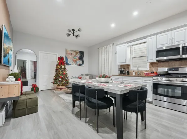 717 16th Street image 9 of 30