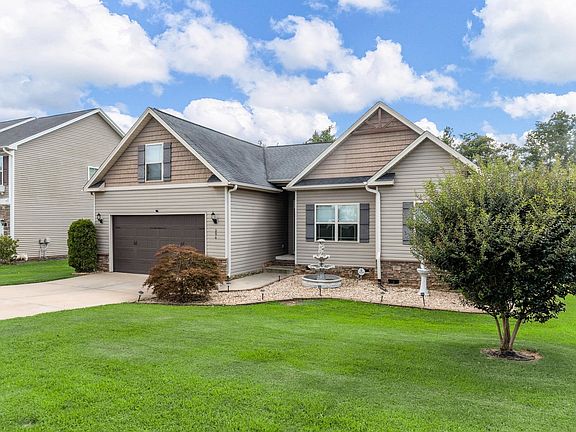 4th image of 296 Autumn Glen Dr