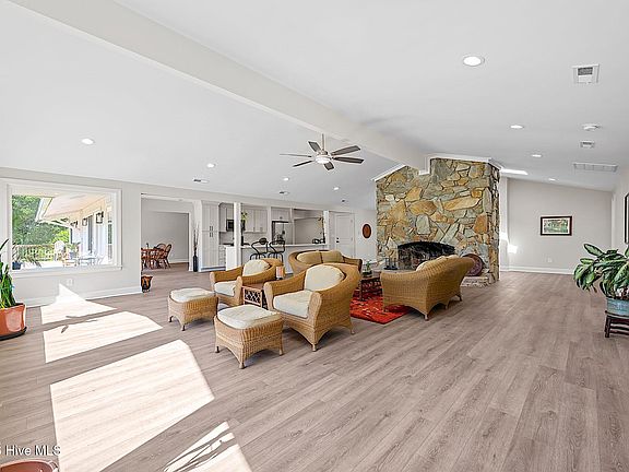 3rd image of 244 Shoreline Drive