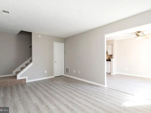 3rd image of 3413 White Fir Ct Unit A