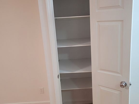5th image of 3 W 83rd St #1B
