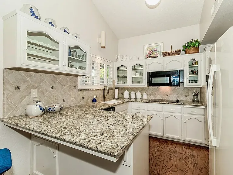 3421 W Los Altos Ave — Photo 12