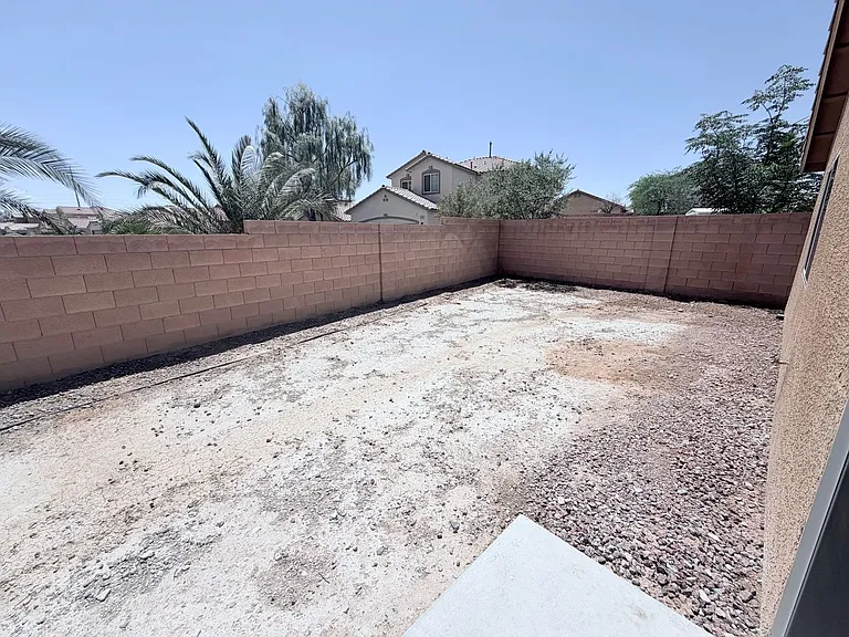 2817 King Michael Ave — Photo 18