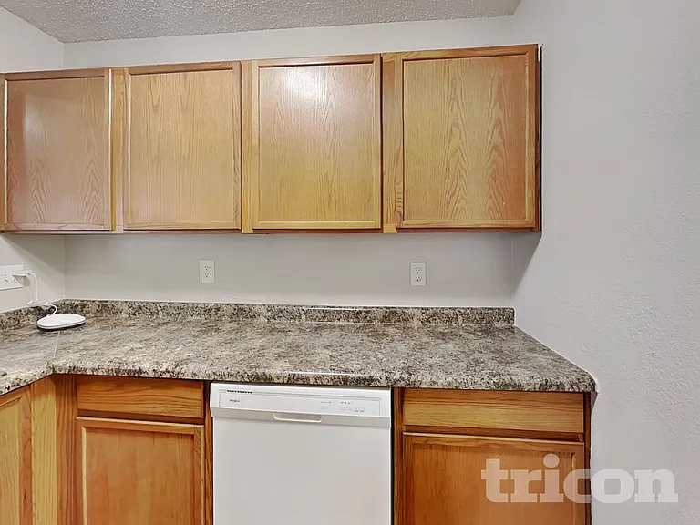 2729 Redland Ln — Photo 6