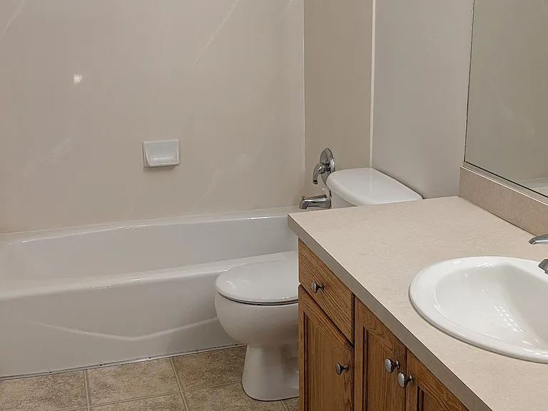 1016 N 180 W #101 — Photo 13