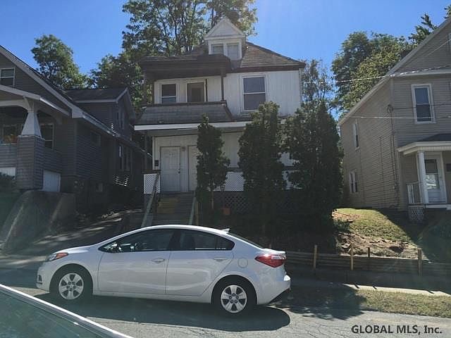 1st image of 206 N LINDEN Street