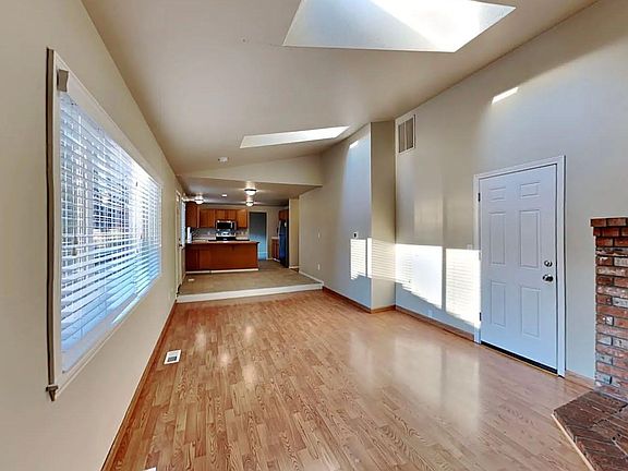 5th image of 14106 76th Ave E