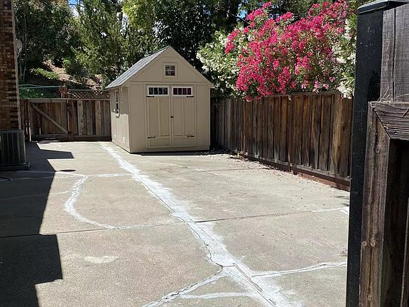 4th image of 112 Natalie Dr