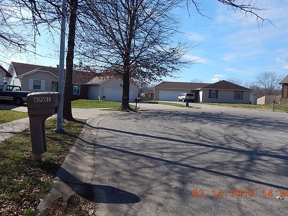 4th image of 6701 N Saint Clair Ct