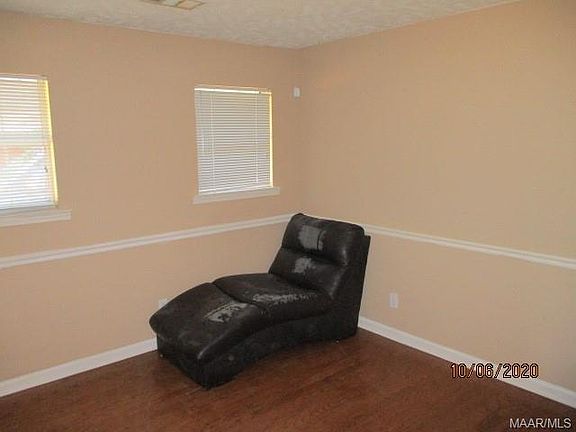 4th image of 6800 Eastern Oaks Ct