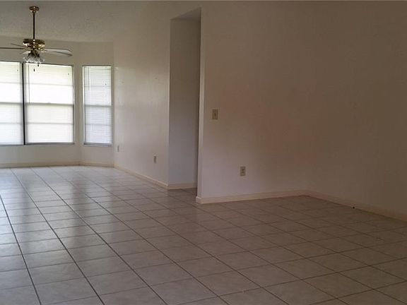 2nd image of 1120 E Lombardy Dr
