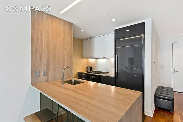 Rented by Compass | media 62