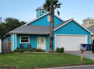 2711 Lakeview Dr, Rockport, TX 78382