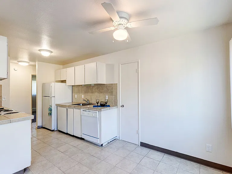 Countrywood Apartments — Photo 6