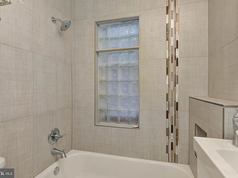 613 Florida Ave NW #2 — Photo 22