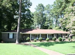 813 Country Club Dr, Gadsden, AL 35901